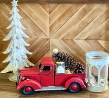 Load image into Gallery viewer, Scented Salt Crystals by Hunted Design Co - JINGLE 60 g