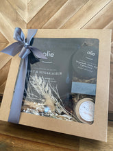 Load image into Gallery viewer, Blossom Gift Hamper