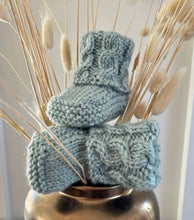 Load image into Gallery viewer, Handknitted Australian Wool Baby Booties