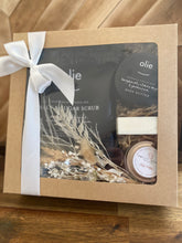 Load image into Gallery viewer, Blossom Gift Hamper