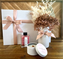 Load image into Gallery viewer, Posy Gift Hamper