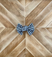 Load image into Gallery viewer, Knot Bows By Hunted Design Co