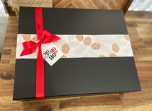 Load image into Gallery viewer, Cheese The Day Gift Hamper