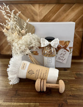 Load image into Gallery viewer, Maple Mummy Gift Hamper