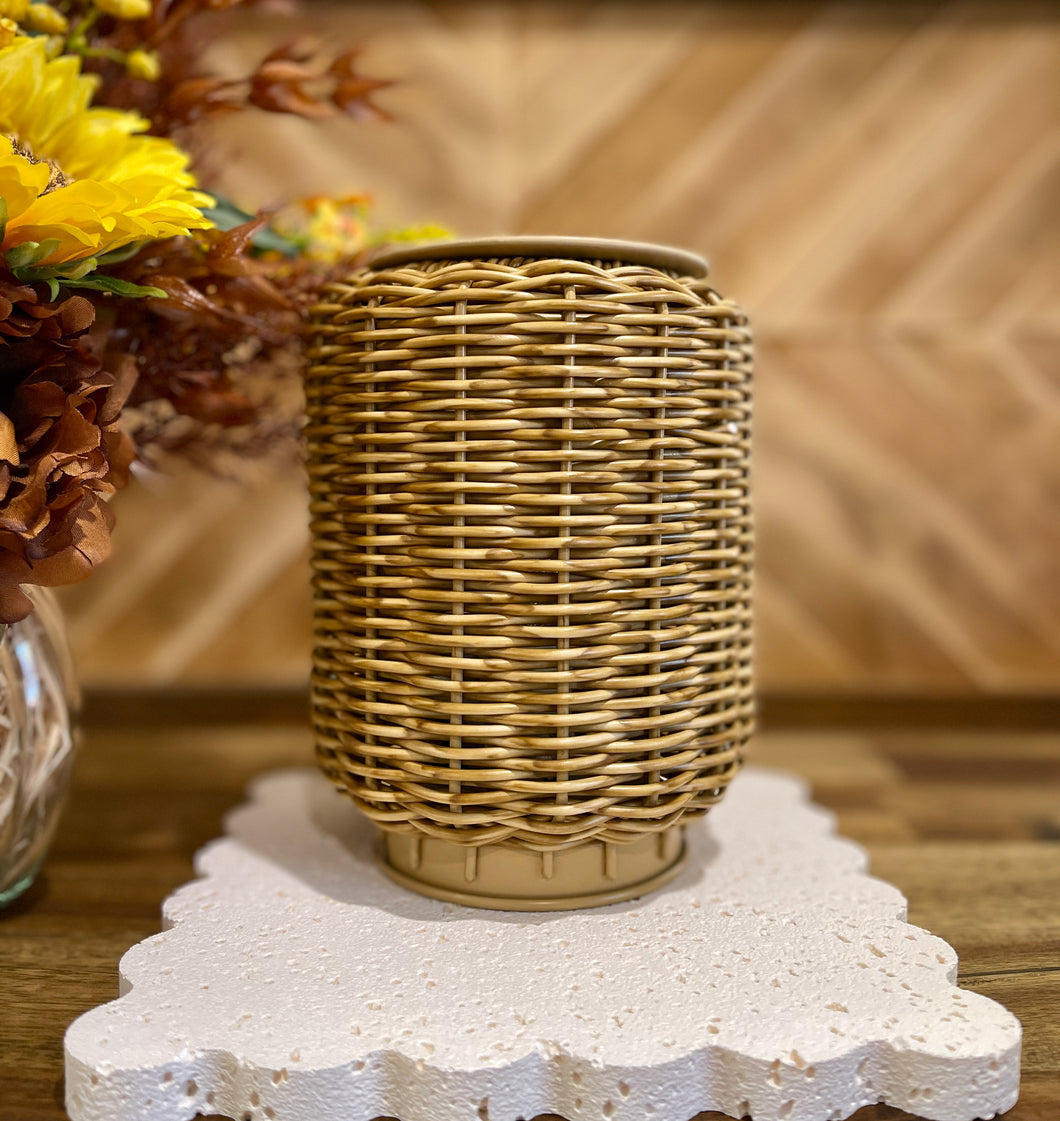 Wicker Lantern Illumination Warmer