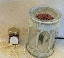 Load image into Gallery viewer, Scented Salt Crystals by Hunted Design Co - PEARL 60 g
