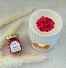 Load image into Gallery viewer, Scented Salt Crystals by Hunted Design Co - BERRY 60 g
