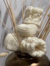 Load image into Gallery viewer, Handknitted Australian Wool Baby Booties
